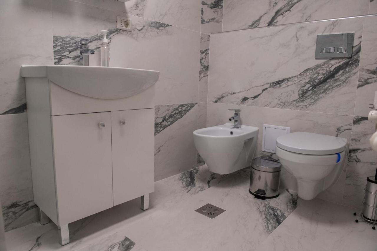 Apart Hotel Center Piatra Neamţ Eksteriør billede